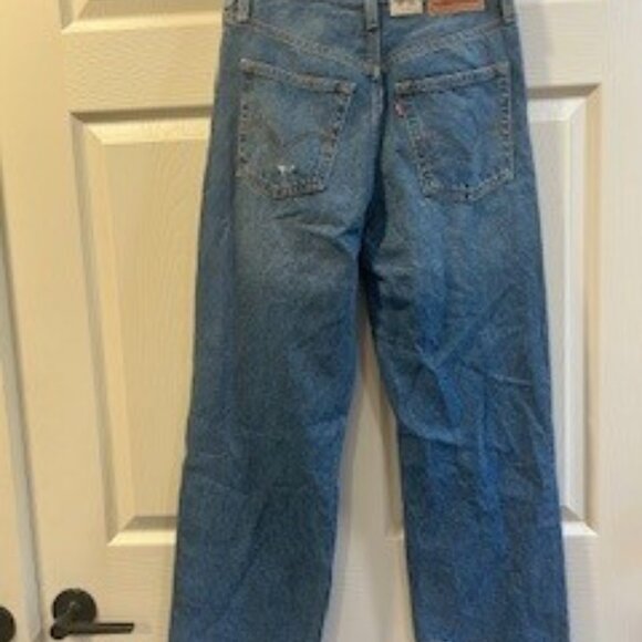 New Levi's Jeans Size 27x27 Distressed Straight Ankle. NWT Retail $79.50 - Picture 3 of 5